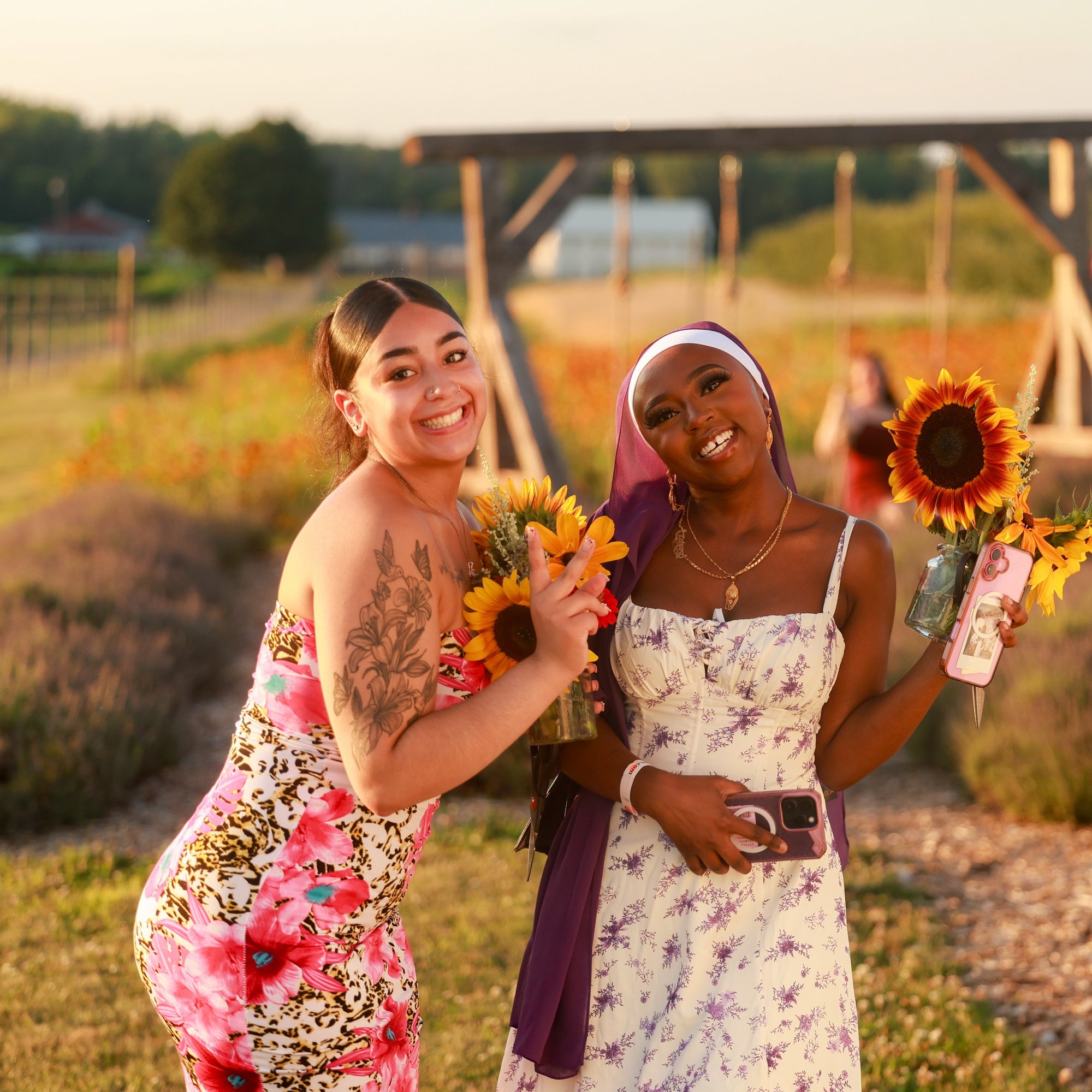 SIP &amp; PICK AT SUNSET (21+ ONLY)